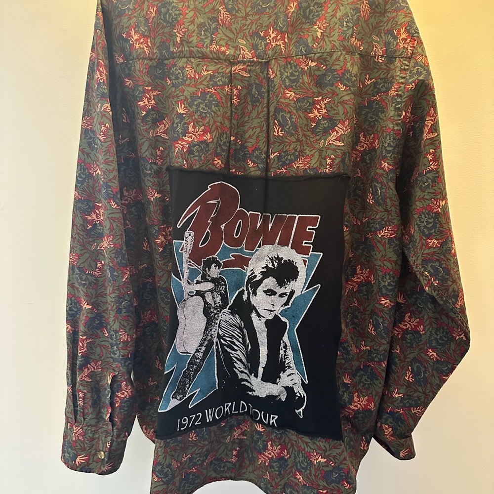 David Bowie 1972 World Tour Graphic Pullover Hoodie - Floral Back Panel